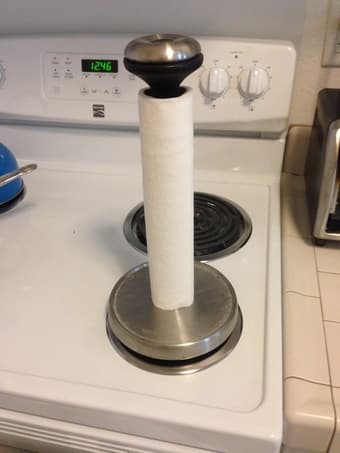 PAPER TOWEL HOLDER 1