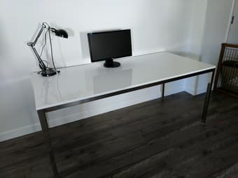 White dining table 1