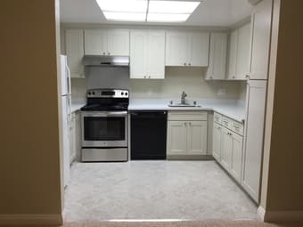 1 bed/private bath in a 2b/2ba gorgeous condo in Mountain View(FEMALE) 2