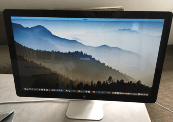 Apple Thunderbolt display 1