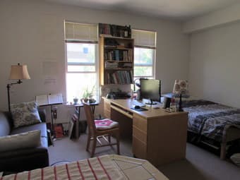 Beautiful Studio Apt. in Escondido Village! - 7/1-8/21 ($1415/m) 2