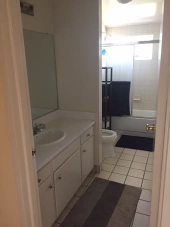 Sunny room with shared bathroom in Palo Alto 2