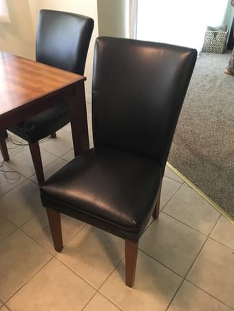 Dining room table with 6 chairs 3