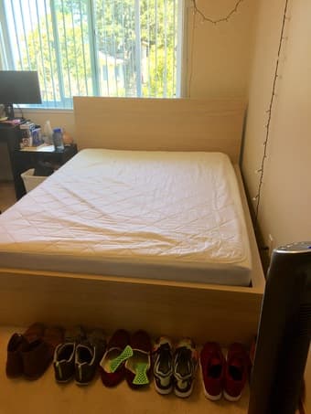 LIKE NEW QUEEN IKEA MATTRESS/FRAME/DESK/TABLE/CHAIR 3