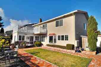 Lovely Bedroom in Large Shared House w/ Huge Backyard, Near SFO! 1