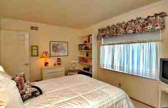 Good-sized Room for Rent, Beautiful House w/ Huge Backyard, Great View 2