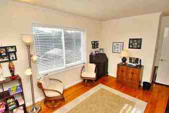 Cozy Room in Spacious Shared House, Has Beautiful Landscaped Yard :o) 2