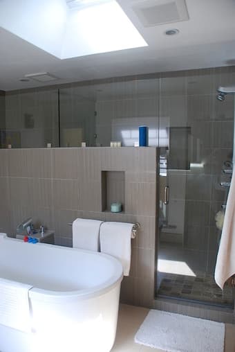LARGE 1BR with Private Bath and WI Closet in 5BR house, 6/8-9/24 2