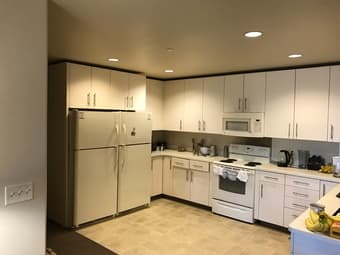 Furnished, Private On-Campus Bedroom/Bathroom for Summer! (Munger) 3