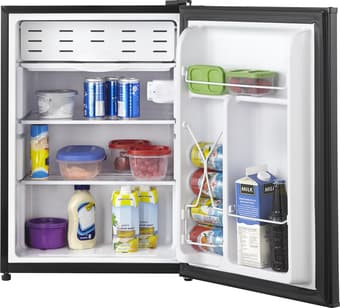 selling insignia mini fridge! like NEW 2