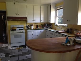 Furnished Large Room available July 1 in Menlo Park home 2