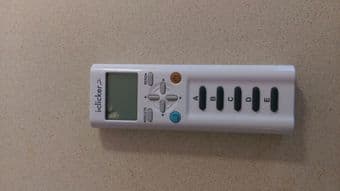 iClicker 2 w/batteries included 1