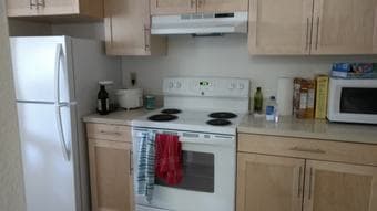 Room in Escondido South lowrise (town-house) from July 8th - Sept 8th 3