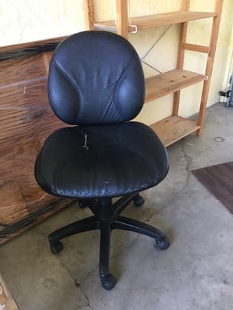 Toaster oven / office chair good wheels 1