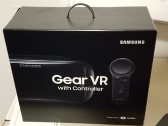 Unopened Samsung Gear VR with Controller 1
