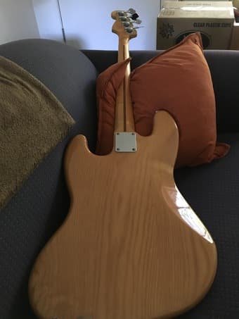 Fender Standard Jazz Bass 3