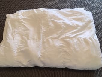 twin down alternative comforter + free pillow 2