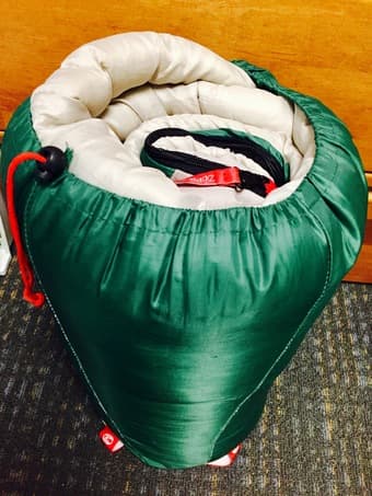 Coleman Sleeping Bag (Green) CONDITION LIKE NEW 1