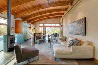 Very Beautiful Newly Built Modern Home - Owner Offering Master Bedroom 3