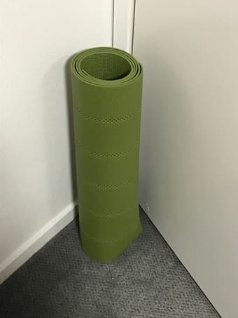 green yoga mat 1