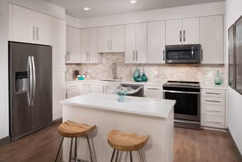 Looking for roommate to move in at 2br/2ba at new Blu Harbor 3