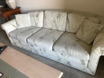Light fabric couch (Flexsteel) 1
