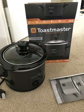 Slow cooker 1.5 quart new never used! 1