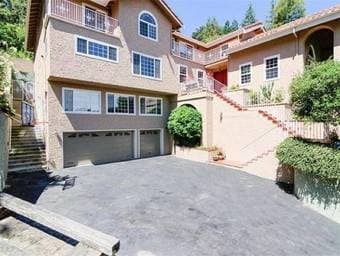 Sublet a room in Mark Zuckerberg's old house! [Anytime Jun 15-Sep 24] 2