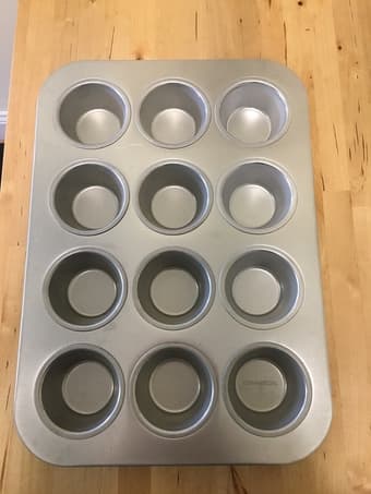 Chicago Metallic Uncoated 12-Cup Muffin Pan 1