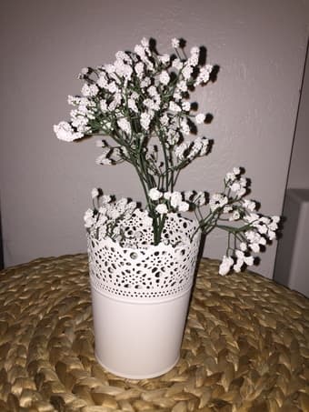 publication decorative vases with flower arrangements 2