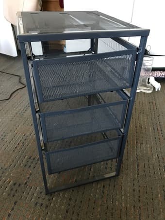 Metal mesh shelf 2