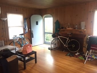 Master BR available in cozy college terrace house 5min from Stanford! 3
