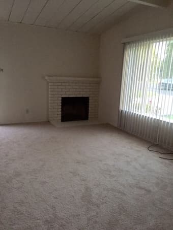 One-Story no smoking no pets Triplex, available NOW! 1