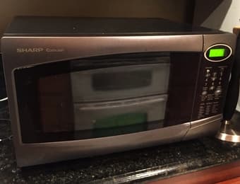 Microwave in great condition 1
