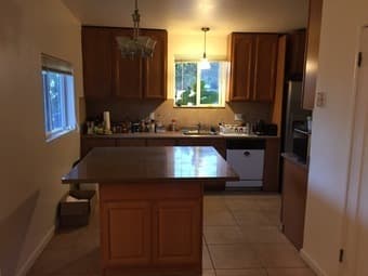 $950/mo private room in 4b/2b in East Palo Alto, 6 wks starting July 2 2