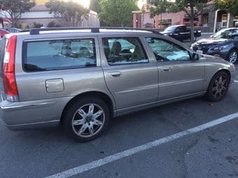 回国卖车   2005  Volvo V70 2