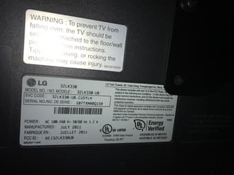 32 inch LG TV (LK330) and FREE TV stand 2