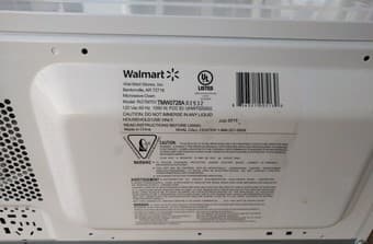 Microwave - lightly used, excellent condition 3