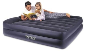 Selling a queen airbed mattress, like new, built in pump 2