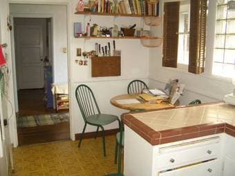 185ft2 - Large quiet room in shared furnished home in Menlo Park 3