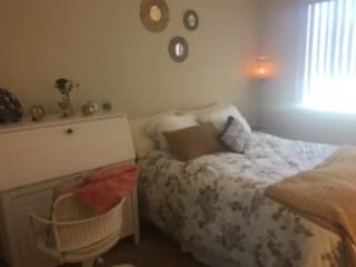 Palo Alto Room in Stylish Apartment opening 8/1 (utilities included!) 2