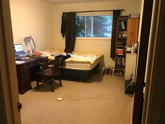 Room available in downtown Menlo Park, 7/5~8/15 1