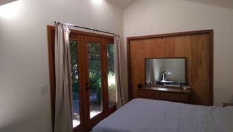 1BR in a light-filled 2BR house in Palo Alto, on the edge of campus! 3