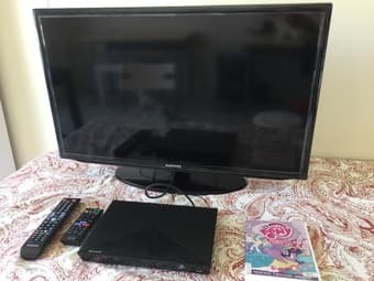 SAMSUNG UN32H5201 TV and Sony DVD PLAYER  EXCELLE condition Palo Alto 1