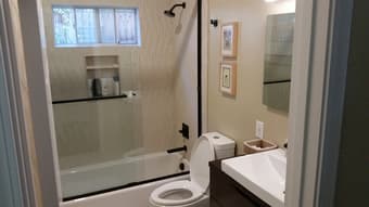 Free bedroom in a house in West Menlo Park 2
