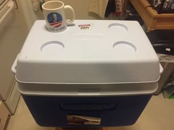 Rubbermade 54qt Cooler + 1/2 Gallon jug with spout 1