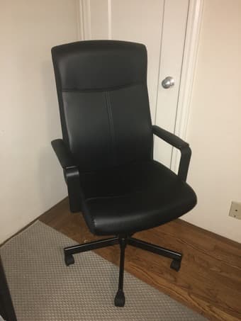 Comfortable Desk Chair 1