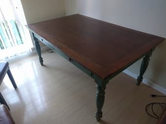 Beautiful 66" x 42" Farm Dining Room Table 2