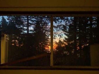 $3950 / 3br - 1500ft2 - Woodside retreat with ocean views (pets ok) 2