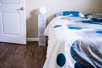 Modern furnished room in a spacious 2-bedroom apartment. Female 1